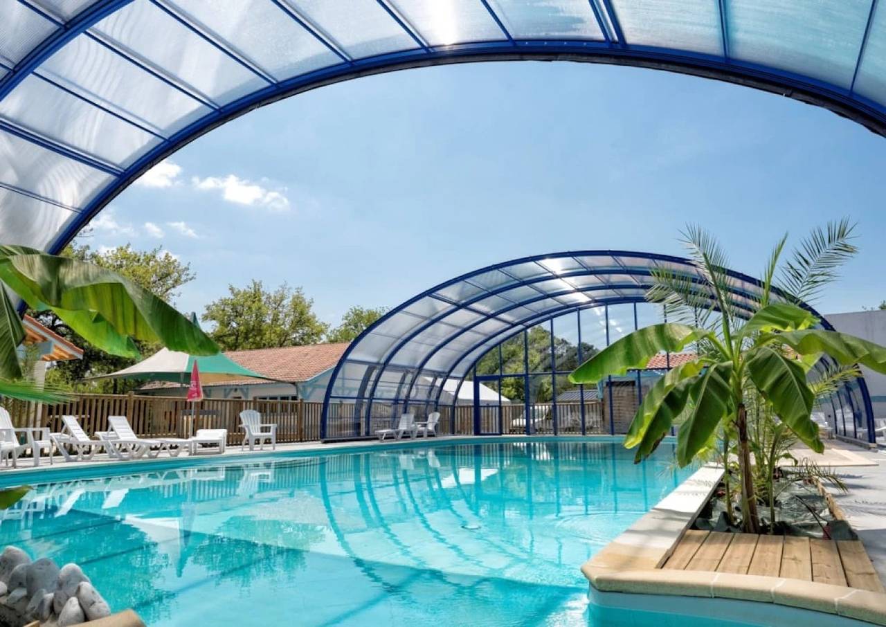 Zecamping 4 étoiles familial piscine couverte mobil-home Tv Lv clim 30m2 in Aureilhan, Côte d’Argent