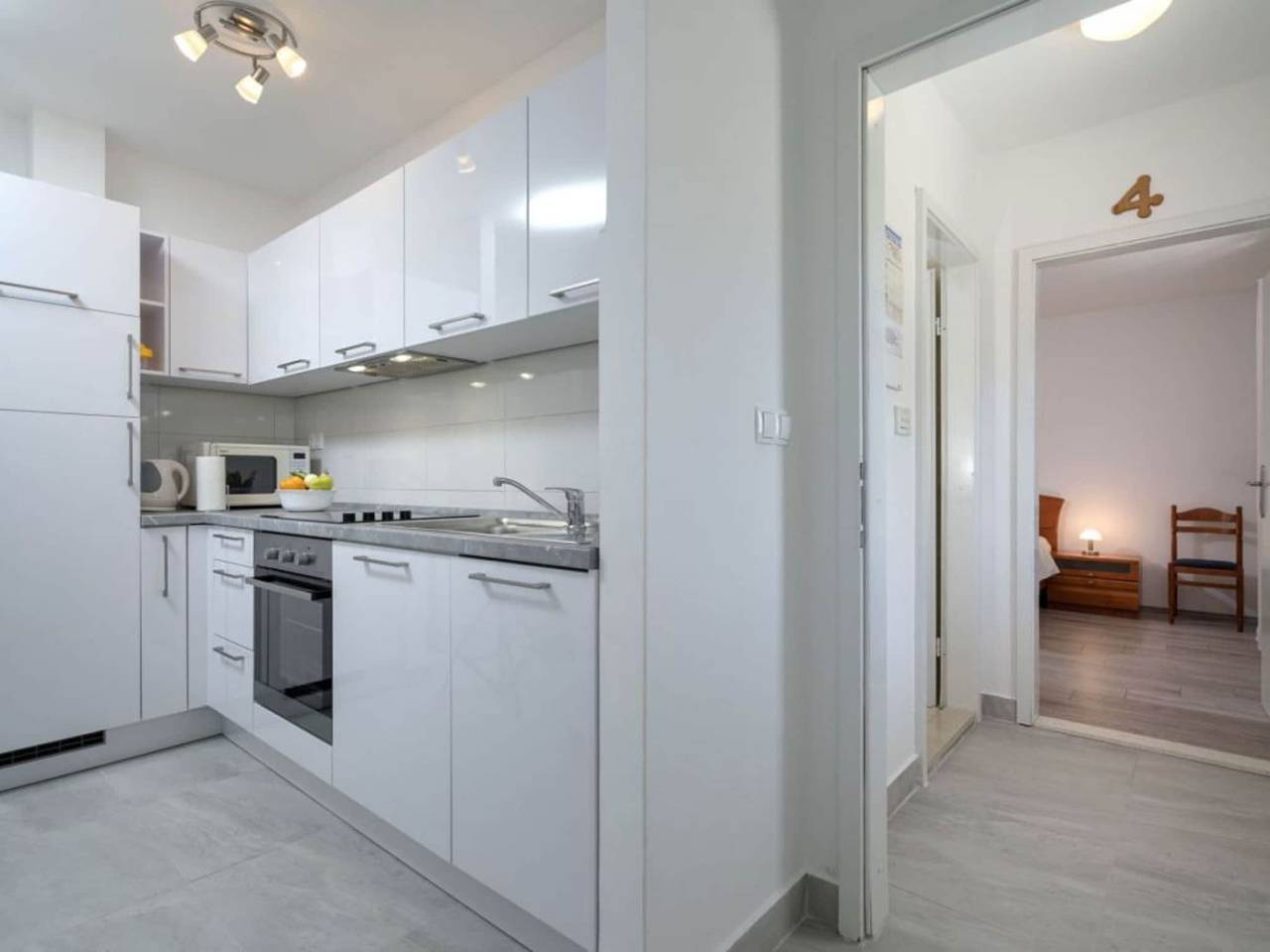 Ganze Wohnung, One Bedroom Apartment with Terrace and Sea View 4 in Vrboska, Hvar