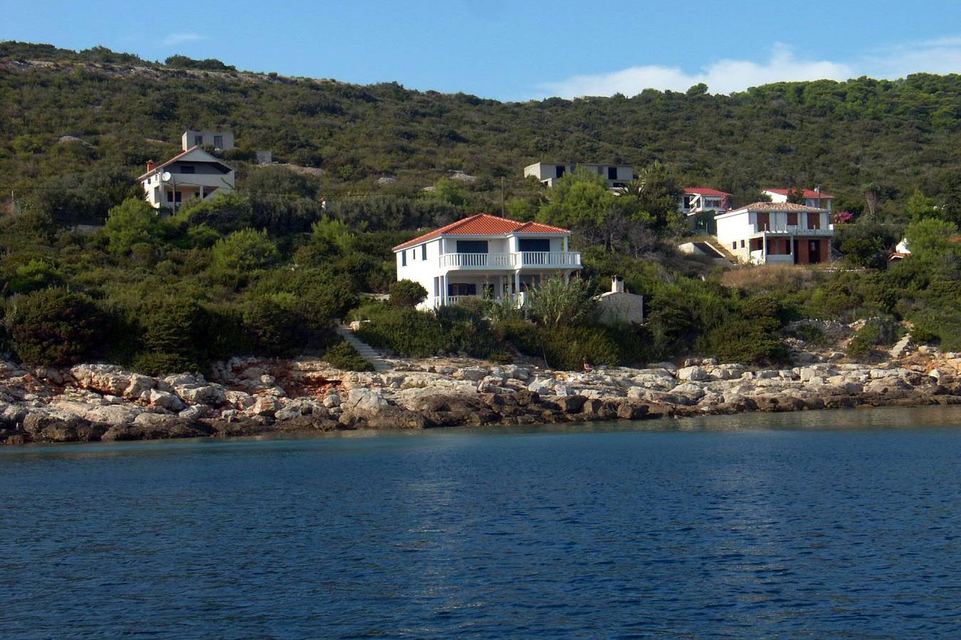 Ganze Wohnung, 2-Zimmer-Ferienwohnung am Strand Milna, Vis A-3036-c in Rukavac, Split-Dalmatien