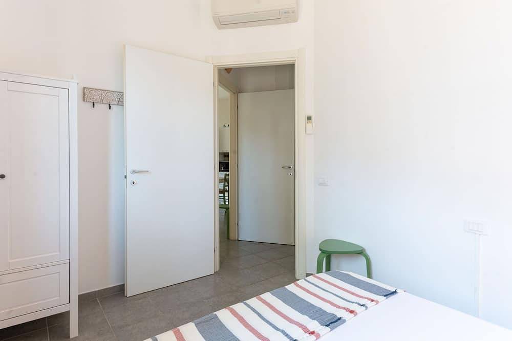 Appartement entier, Confortable appartement pour 5 personnes avec Wifi, climatisation, Tv, patio et animaux admis in Scarlino, Province de Grosseto