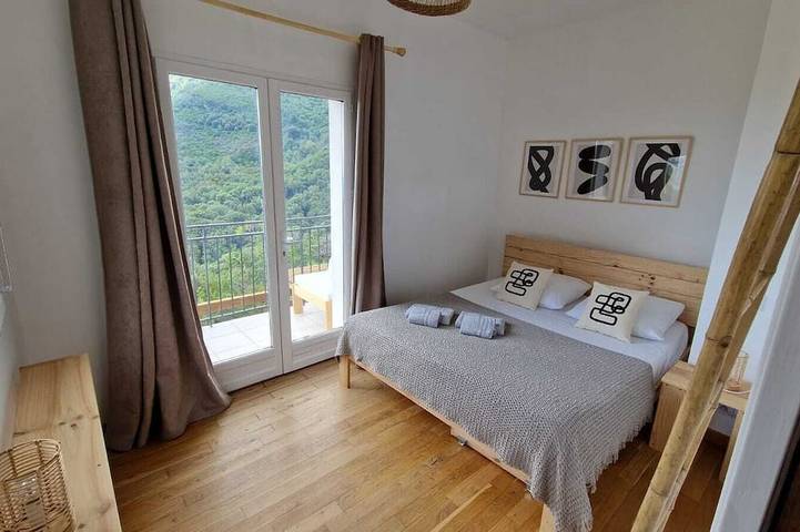 Gîte pour 6 personnes, avec jardin et balcon à Pietracorbara - 2