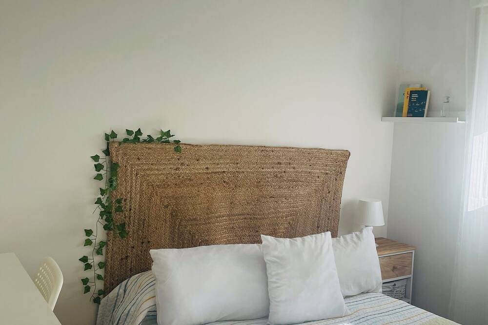 Welcoming house 100 meters from the river, sleeps 6. in Navaluenga, Valle del Alberche