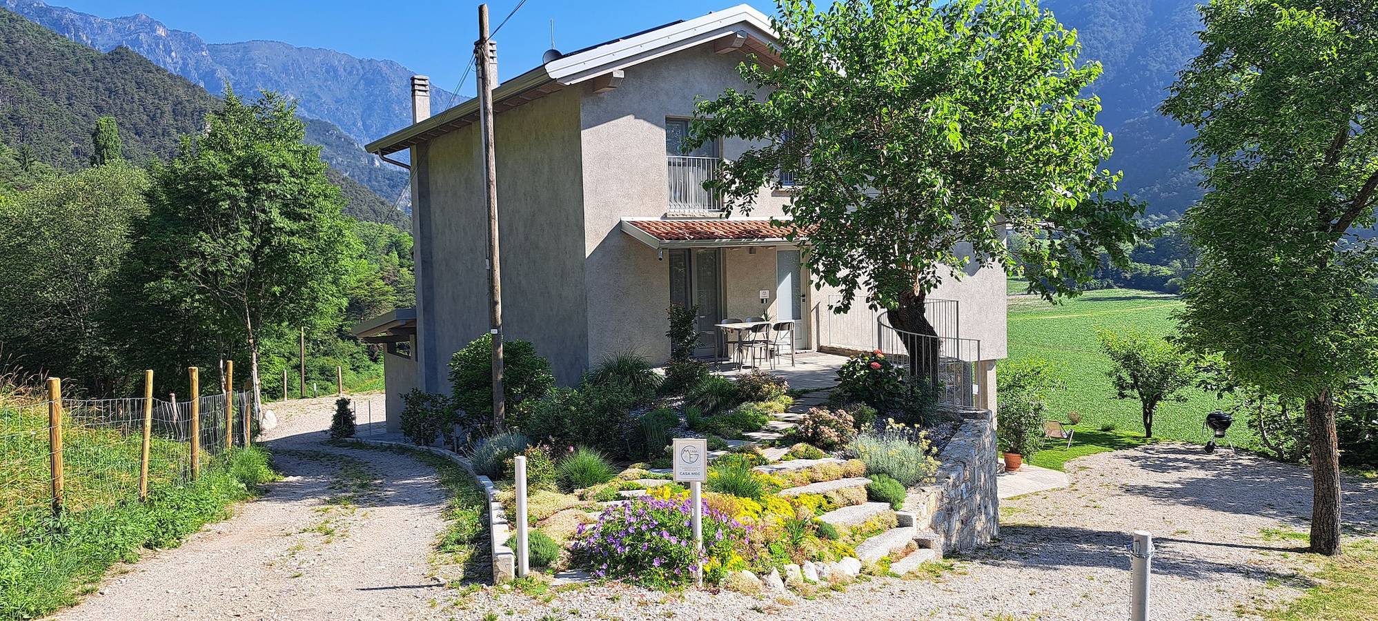 Casa vacanze 'Appartamento Indaco' con vista sulle montagne, terrazza privata e Wi-Fi in Tremosine, Prealpi Gardesane