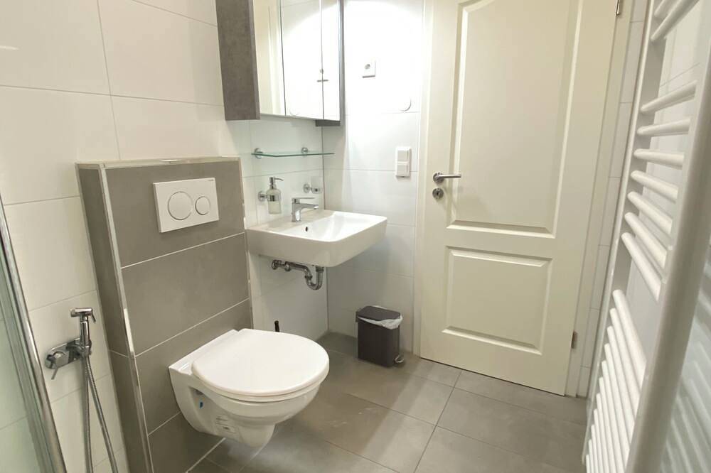 Ganze Wohnung, Holiday Apartments Essen - Free Parking - Wifi - Kitchen in Stadtbezirk VI, Essen