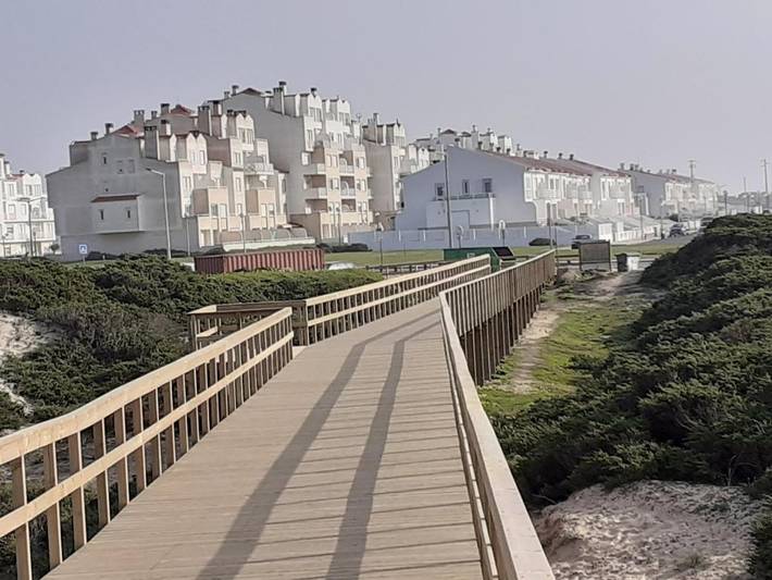 Apartamento de férias para 4 pessoas, com jardim e vista em Baleal