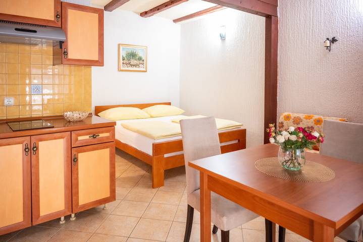 Ganzes Studio, Studio apartment Luce in Povljana, Pag