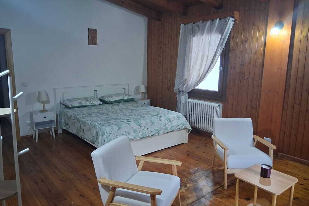 Entire apartment, Apartment with Lake View in Auronzo in Auronzo di Cadore, Sexten Dolomites