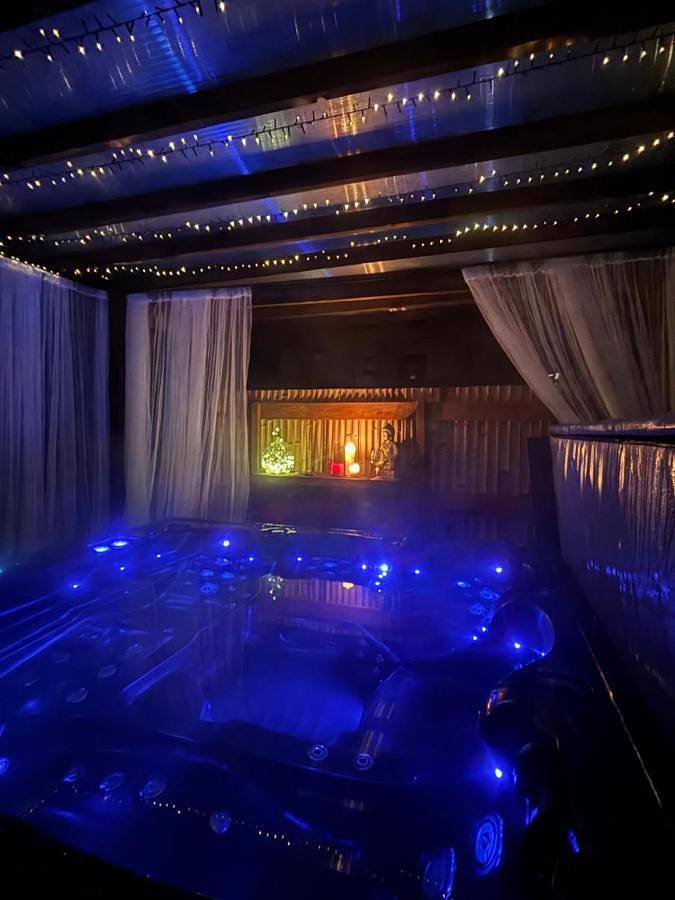 La guitoune - chambre ou studio, clim, parking, sdb terrasses et entrées privatives, Spa in Laroque (Hérault), Région de Lodève