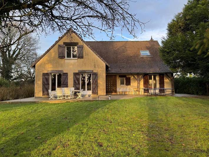 Location de vacances pour 10 personnes, avec jardin ainsi que terrasse et vue à Gonneville-sur-Mer - 4