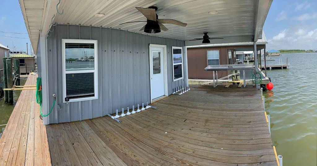 Spacious 3-Bedroom 2-Bath Houseboat in Venice for Rent in Plaquemines Parish