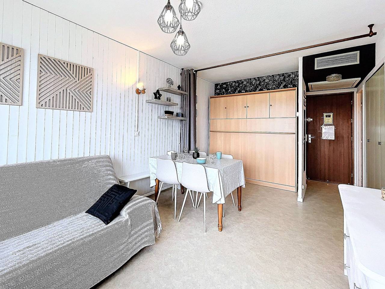 Estudio entero, Apartamento luminoso con balcón y vistas a las pistas, 5 pers. in La Toussuire, Fontcouverte-la Toussuire