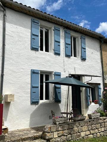Gîte pour 4 personnes, avec jardin à Fourcès