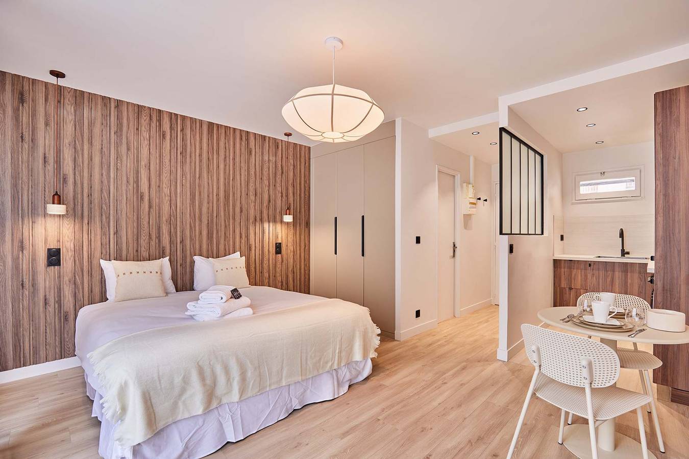 Apartamento vacacional entero, The Parisian Suite / Center of Paris in París, Isla de Francia