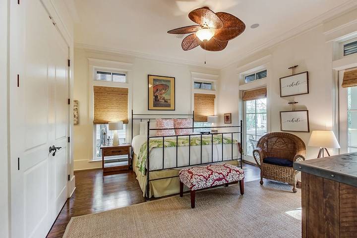 Vacation house for 10 people, with balcony and pool in Seagrove Beach