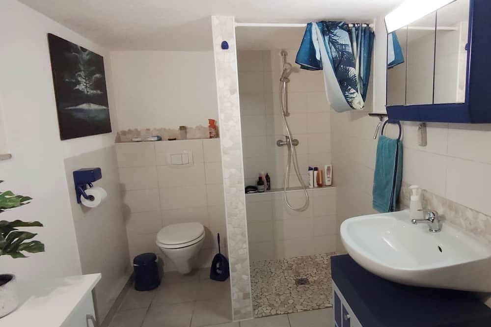 Ganze Wohnung, Ferien- und Monteurwohnung Souterrain (1-3 Personen) in Wettelsheim, Treuchtlingen