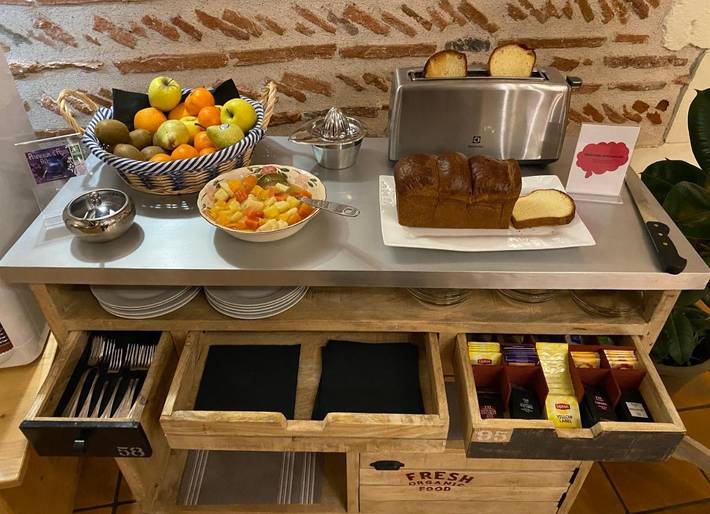 Hôtel pour 3 personnes, avec vue ainsi que piscine et jardin à Le Temple-sur-Lot - 2