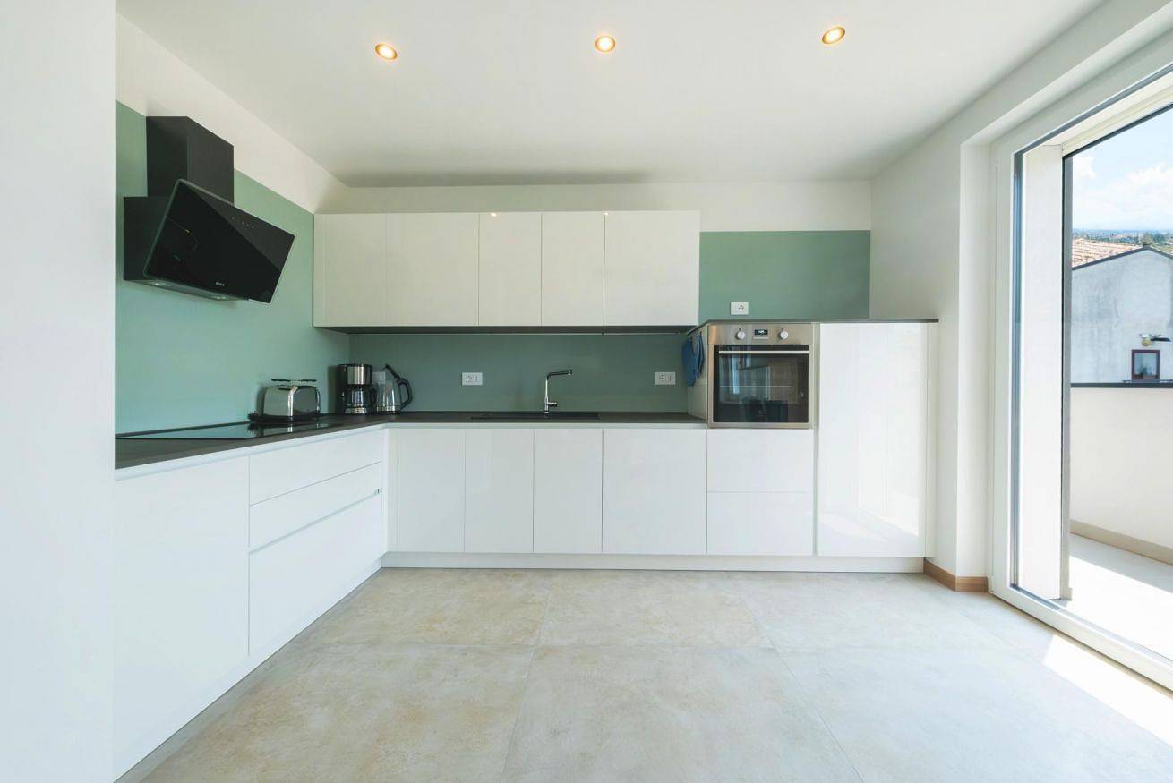 Entire apartment, ApartmentsGarda - Residenza Maycol - 4 in Bardolino, Garda Mountains
