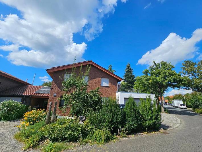 Ferienwohnung für 6 Personen, mit Terrasse und Garten sowie Ausblick in Gütersloh