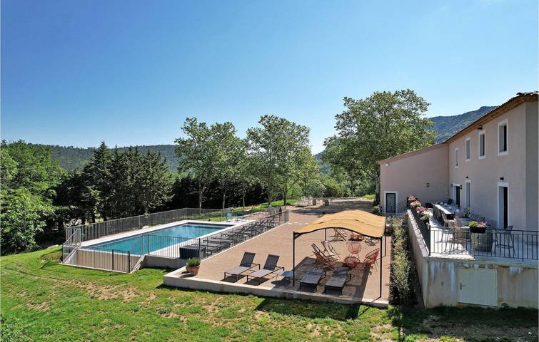 Apartamento de lujo junto al río con piscina y aparcamiento in La Celle (Var), Costa mediterránea (Francia)