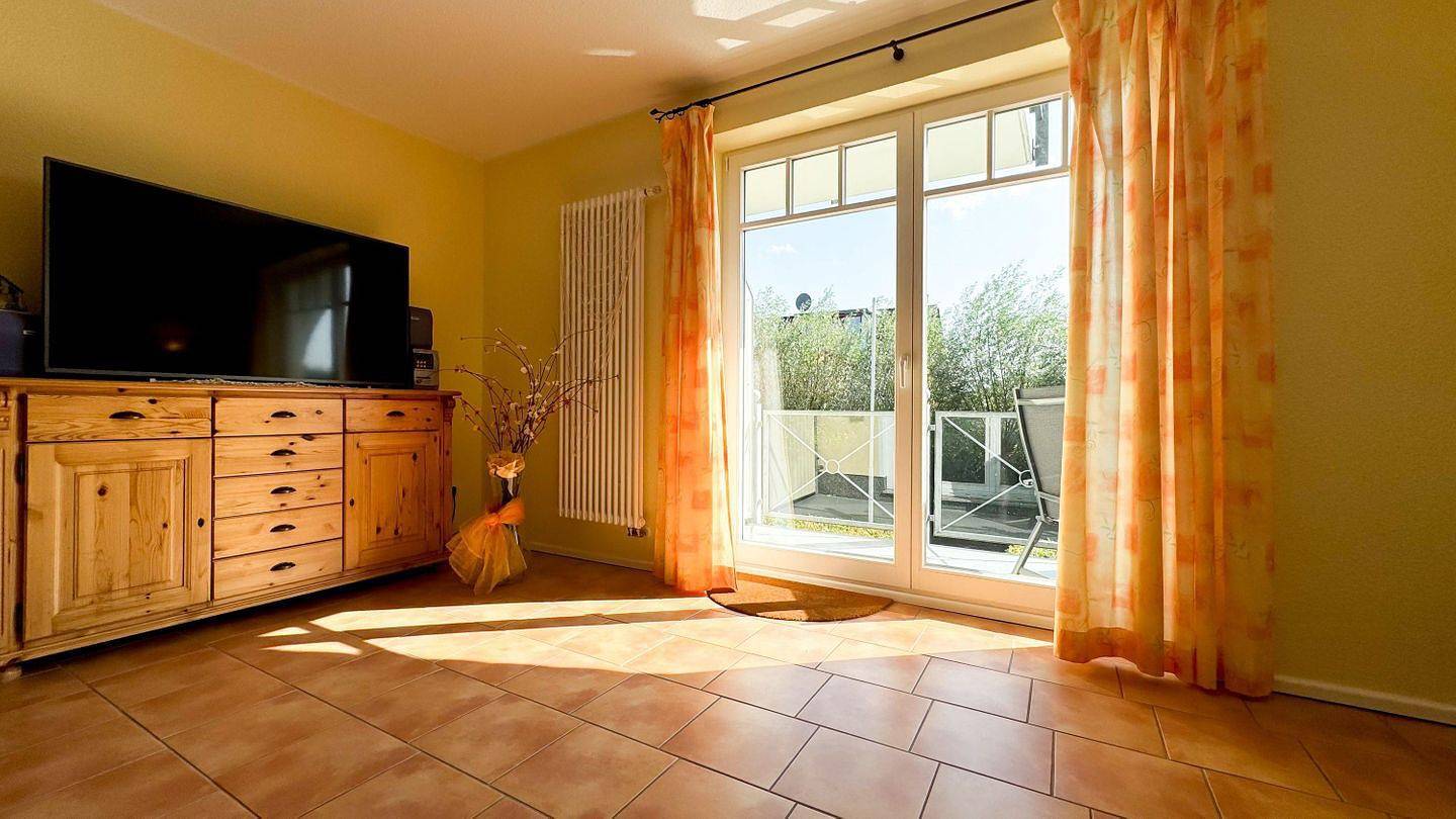 Ganze Wohnung, Fewo Seeblick mit Balkon und seitlichem Meerblick in Nienhagen in Ostseebad Nienhagen, Nienhagen