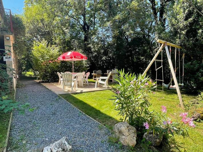 Gîte pour 6 personnes, avec jardin à Mont-Roc - 4