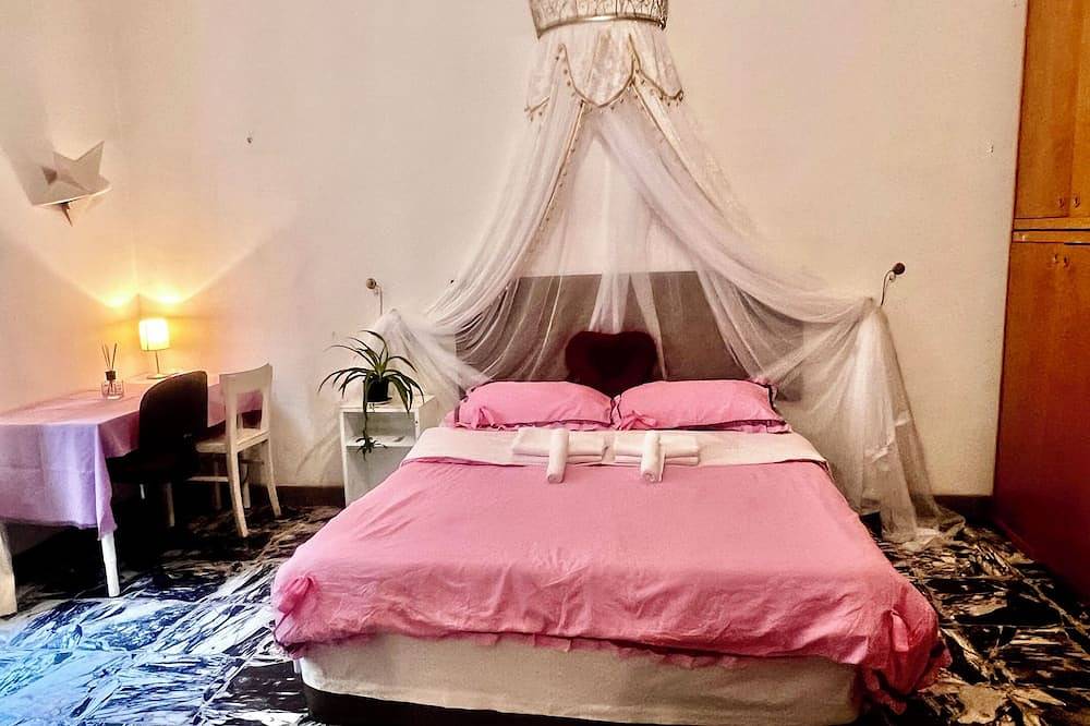 Private Room in Central Florence | T2 Tram at Door in Florence city center, Florence