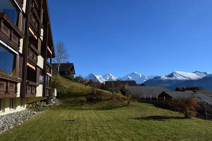 Ferienwohnung für 2 Personen, mit Garten und Balkon in Beatenberg