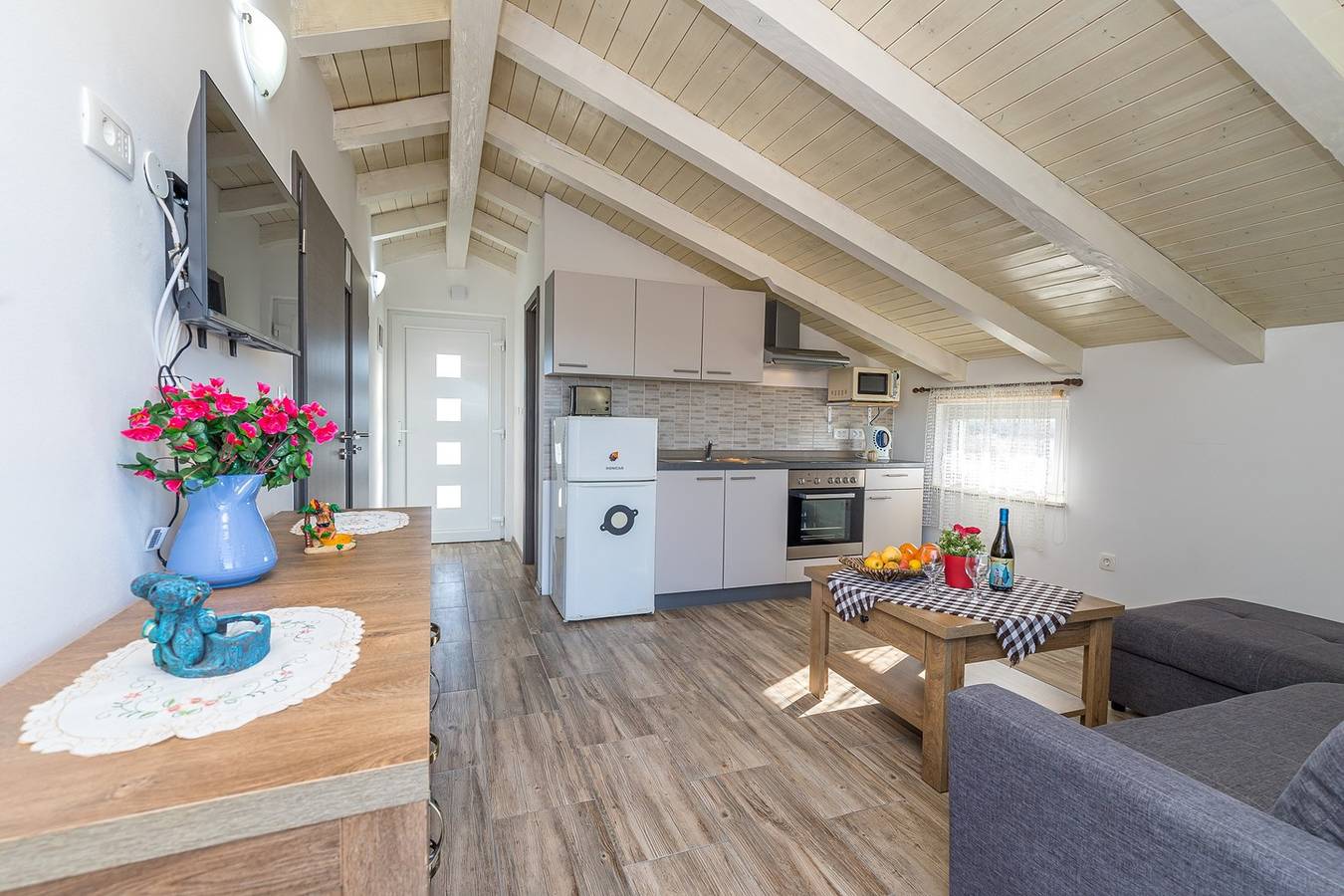 Entire apartment, Two-bedroom with terrace A2 in Casa Monshego in Rovinj, Rovinj region