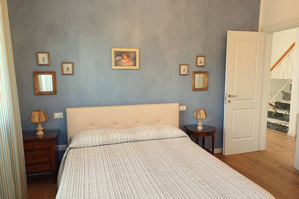 Schöne Villa mit Garten in Forte dei Marmi 400 m vom Meer, Wi-Fi, Klimaanlage in Forte dei Marmi, Italienische Riviera