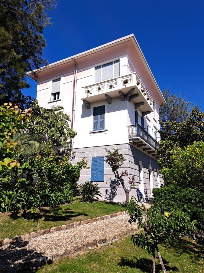 Ferienhaus für 8 Personen, mit Balkon und Garten sowie Ausblick
