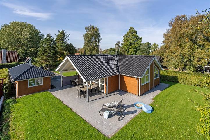 Ferienhaus für 6 Personen, mit Sauna und Garten sowie Whirlpool und Terrasse