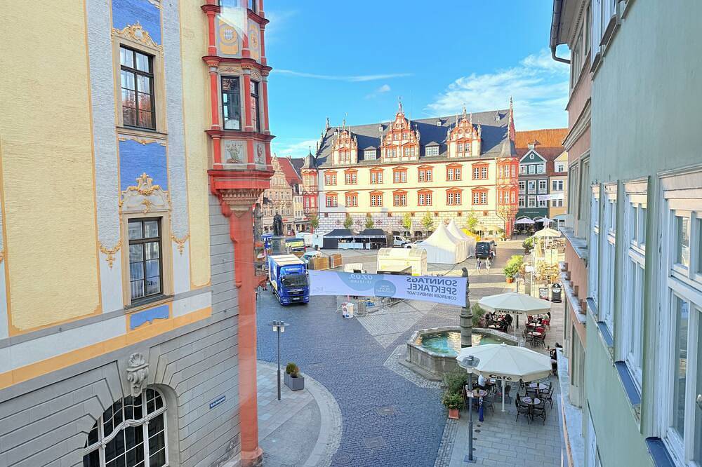 Ganze Wohnung, Dreamzzz Suite mit Blick auf den Marktplatz l Zentrum in Coburg, Oberes Maintal - Coburger Land