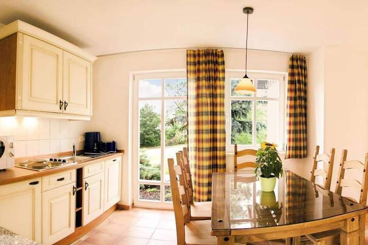 Ferienpark für 10 Personen, mit Balkon und Pool in Sachsen-Anhalt - 4