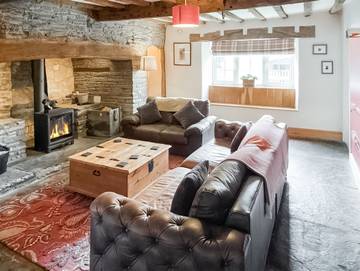 Log Cabin for 6 People in Powys, Mid-Wales, Photo 2