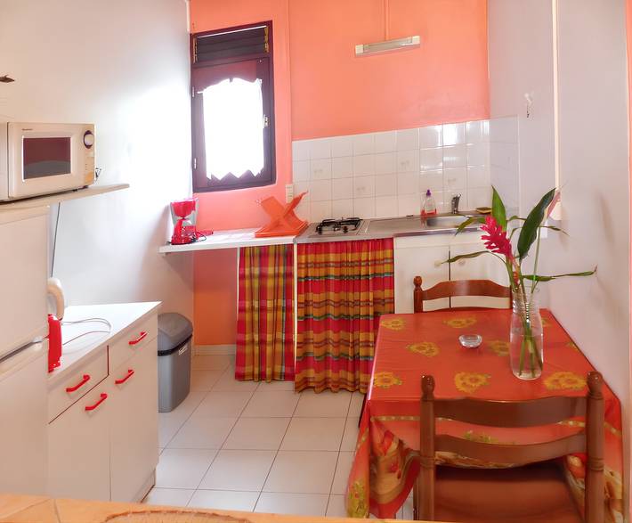 Gîte pour 2 personnes, avec terrasse à Capesterre-Belle-Eau - 2