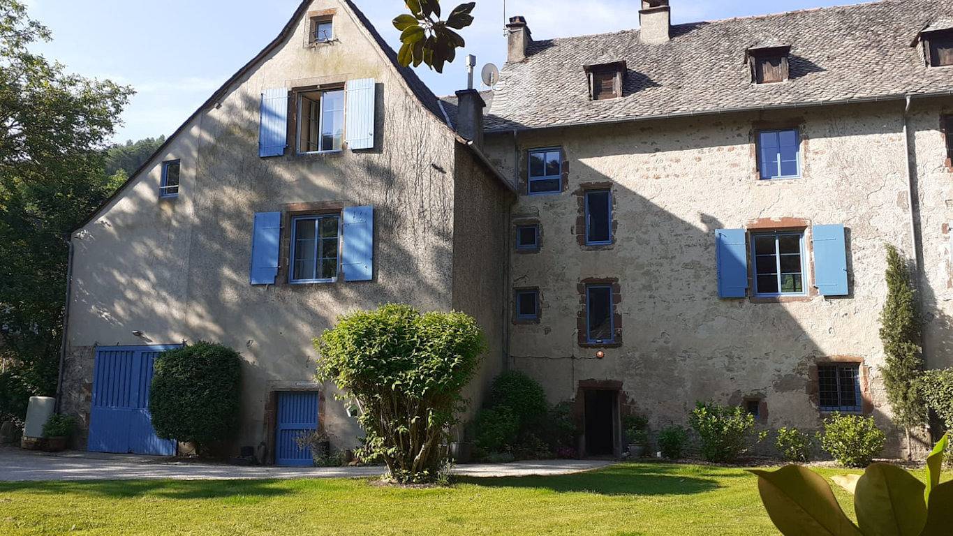 Chambres d'hôtes de charme, familiale et inclusive - Familiale in Salles-la-Source, Aveyron
