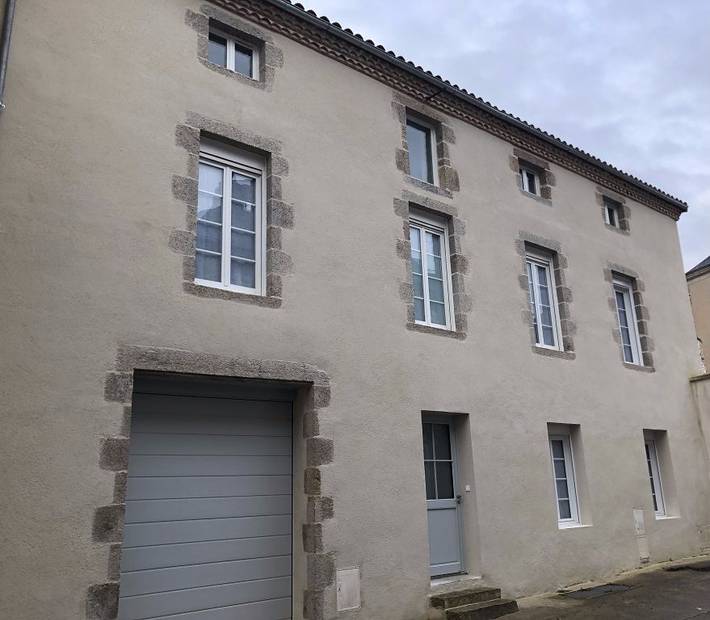 Gîte pour 6 personnes, avec terrasse et jardin