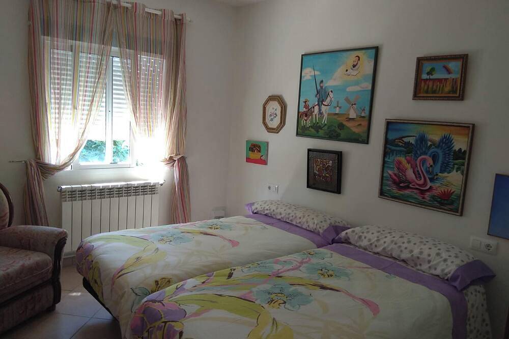 Homerez - Casa espaciosa con jardín en Touro – Ideal para familias in Touro , Provincia de La Coruña