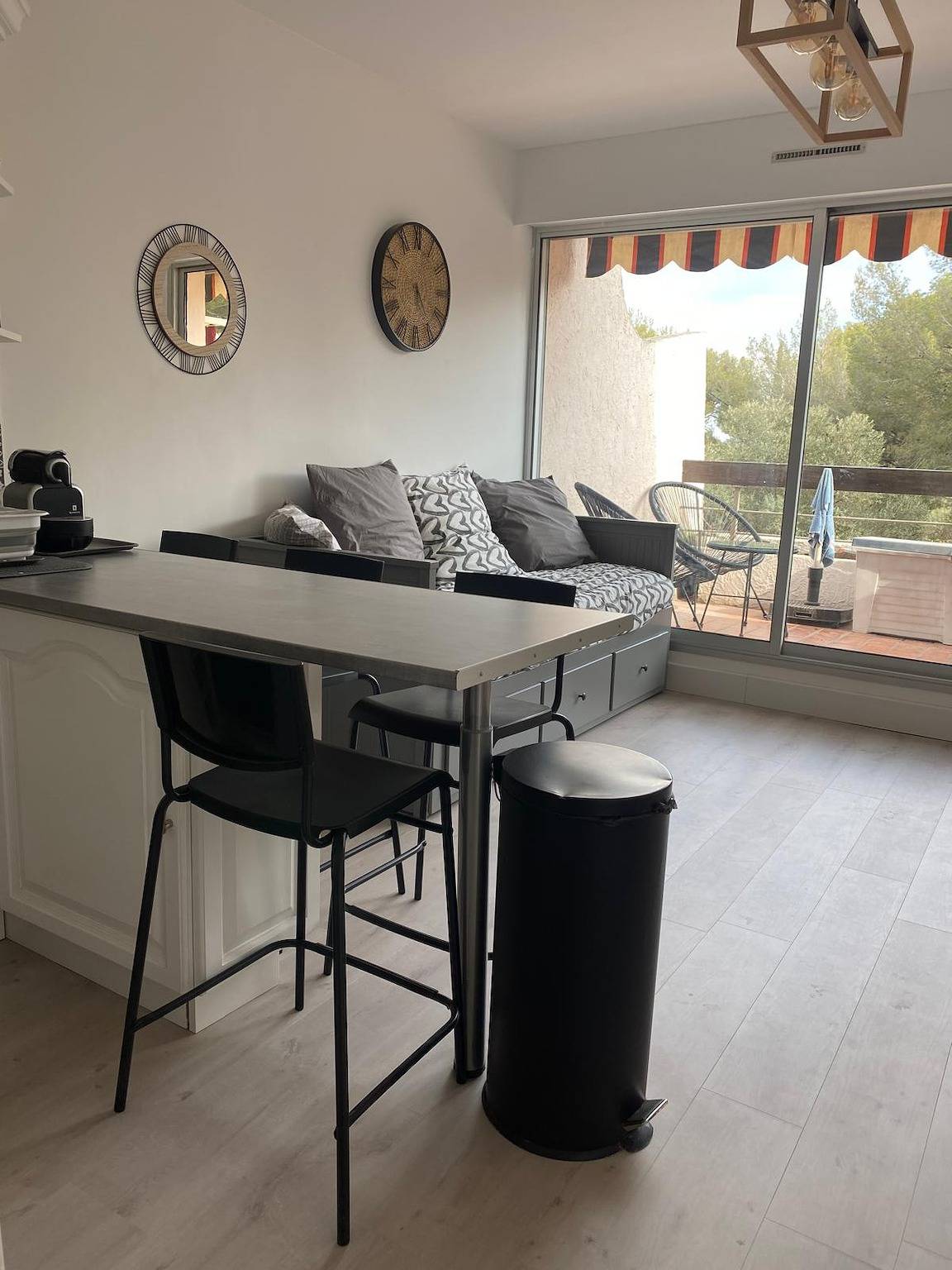 Estudio entero, Bright studio in residence with swimming pool in La Ciotat, Marsella region