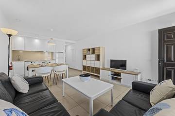 Apartment for 2 People in Central Costa Teguise, Teguise, Photo 2