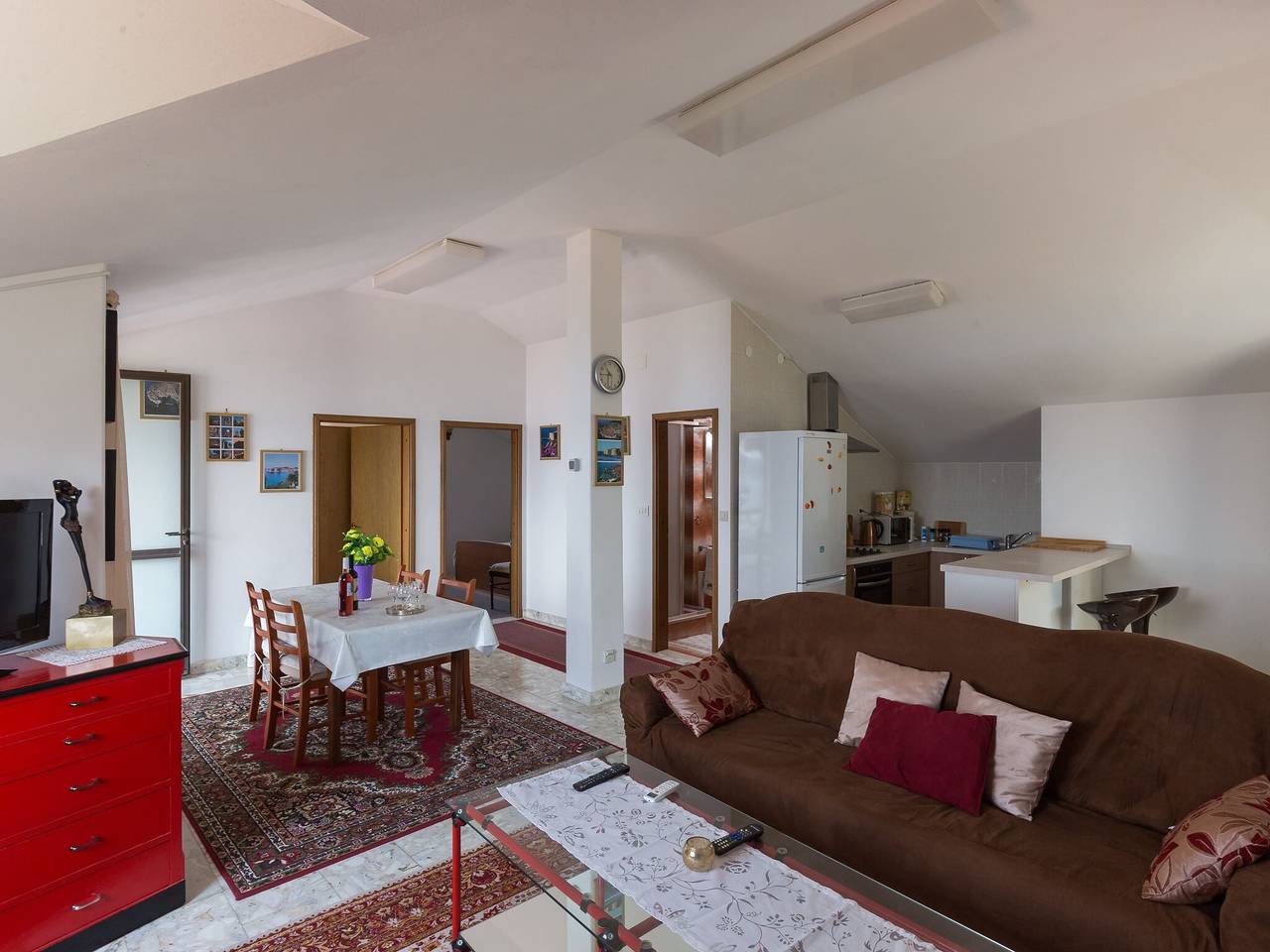 Ganze Wohnung, Apartments Kisic - Two-Bedroom Apartment with Balcony and Sea View(potkrovlje) in Mlini, Dubrovnik-Neretva
