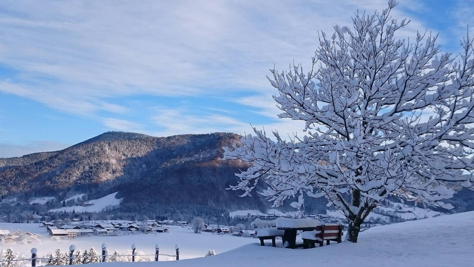 Ganze Ferienwohnung, Maurerhof inkl. Chiemgaukarte - Fewo (82qm), Balkon, Küche, 1 Schlaf- und 1 Wohn-/Schlafzimmer, max 3 Personen in Ruhpolding, Bayerische Alpen