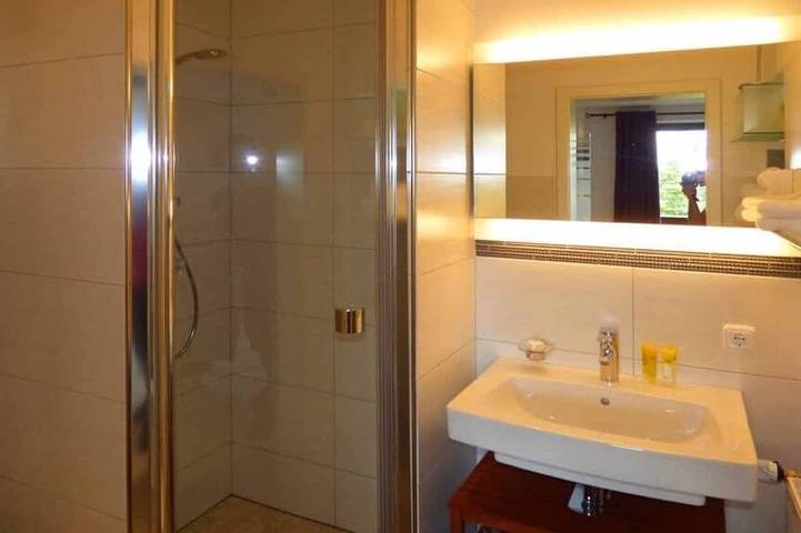 Ferienwohnung für 2 Personen, mit Balkon und Garten in Böbrach - 2