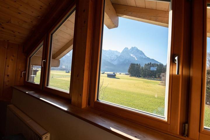 Ganze Wohnung, „Himmelreich“ - der perfekte Urlaubsort für Wanderer und Skifahrer! in Garmisch-Partenkirchen, Bayerische Alpen
