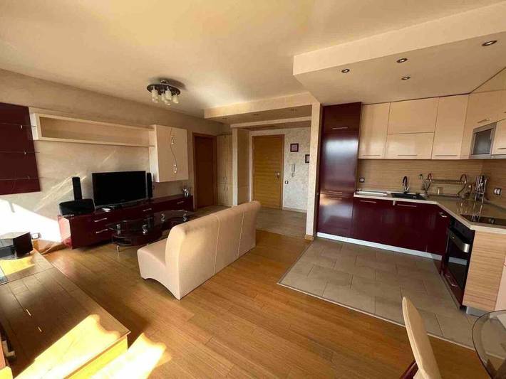 Ferienwohnung für 2 Personen, mit Ausblick und Balkon sowie Pool und Garten in Sofia