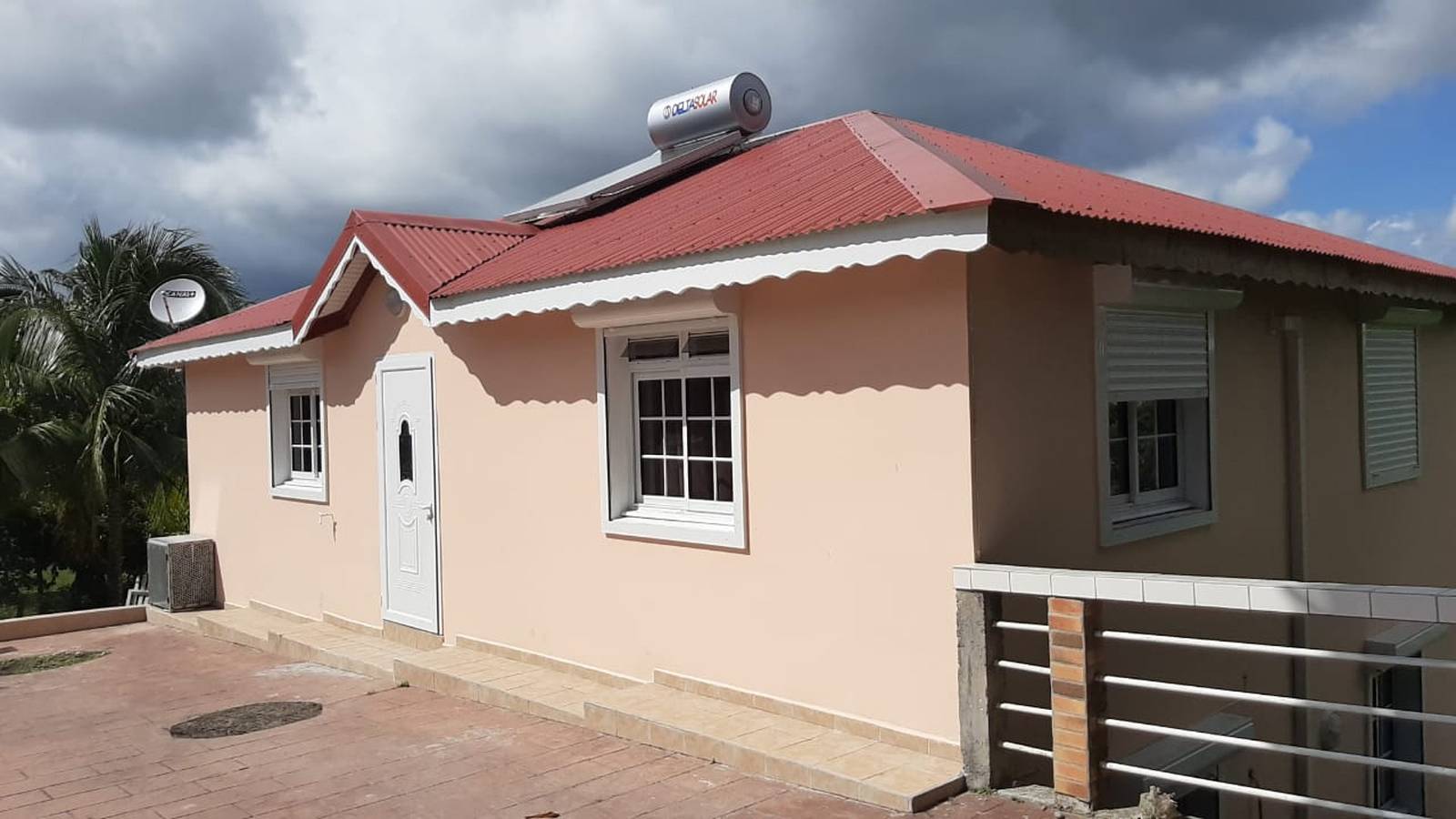 Appartement entier, Appartement lumineux avec piscine partagée, Sainte-Anne, 75 m² in Sainte-Anne, Guadeloupe