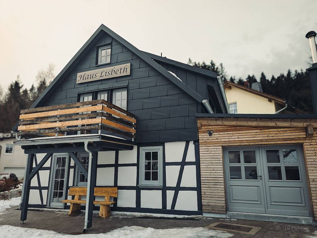 Haus Lisbeth- Wohnung Lina in Suhl, Rennsteig
