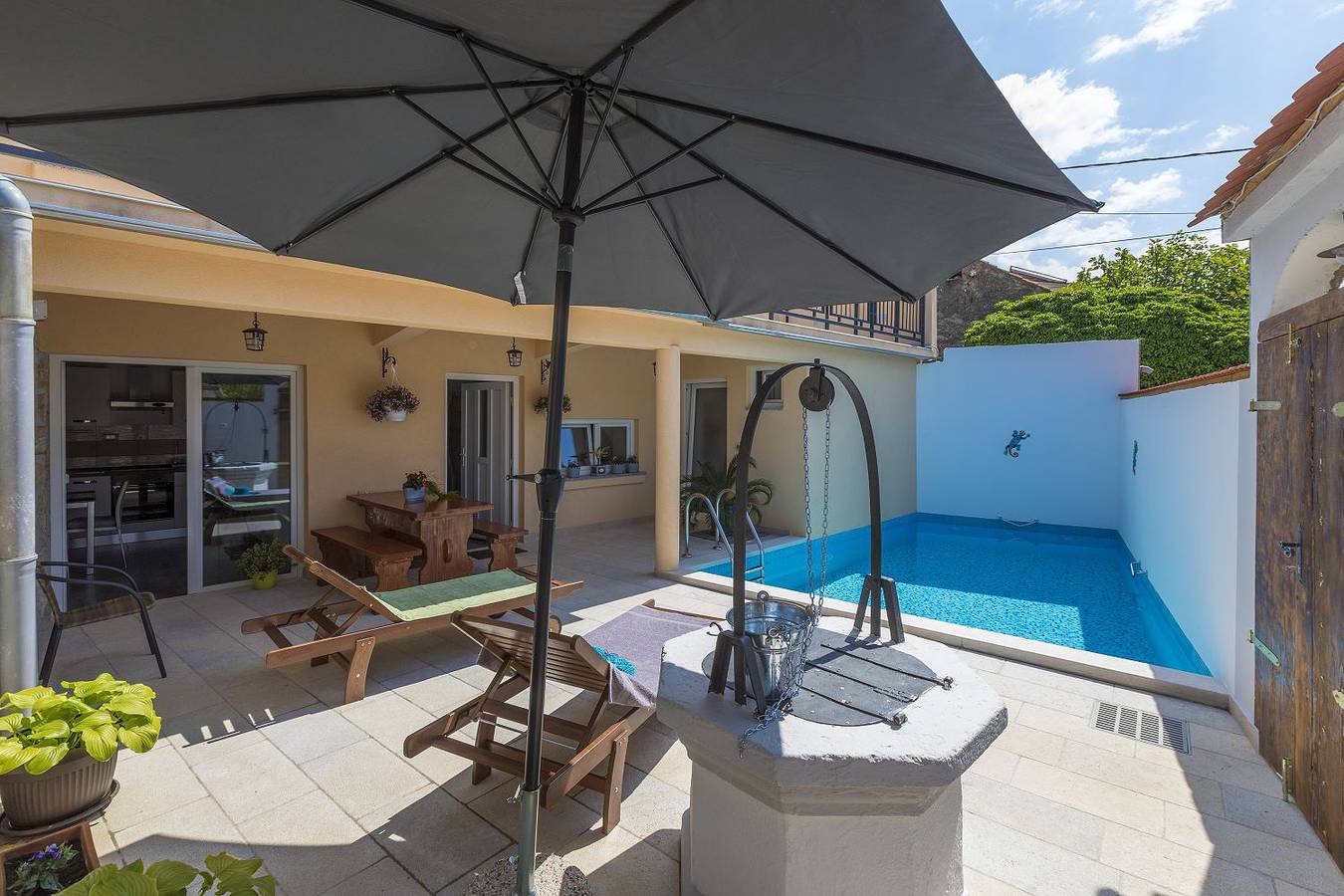 Bezaubernde Villa mit beheizten Privatpool, Bbq, Spielplatz, Waschmaschine in Tribalj, Primorje-Gorski Kotar