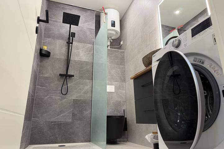 Ganze Wohnung, Top2 Gemütliche Ferienwohnung mit Kamin und Fitnessstudio. Ruhiger Innenhof in Plauen, Chemnitz und Umgebung