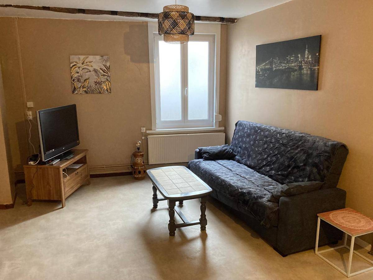 Appartement entier, Two-Bedroom Apartment in Solre-le-Château, Avesnes-sur-Helpe